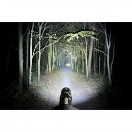 Lampe tactique Nitecore MH12