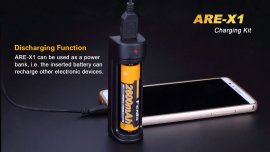 USB-oplader Fenix ARE-X1 + 18650 (2600 mAh)