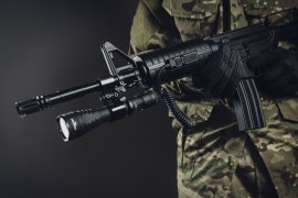 Montage sur arme pour lampes Armytek AWM-01