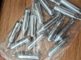 Beoordelingen: CO2 bombičje 12g Crosman 1st - 1