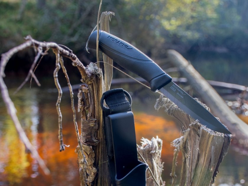 Couteau Morakniv Companion Tactical noir inox