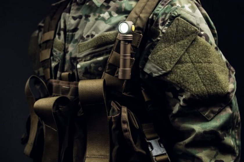 Lampe frontale Armytek Wizard C2 Pro lumière froide Sable
