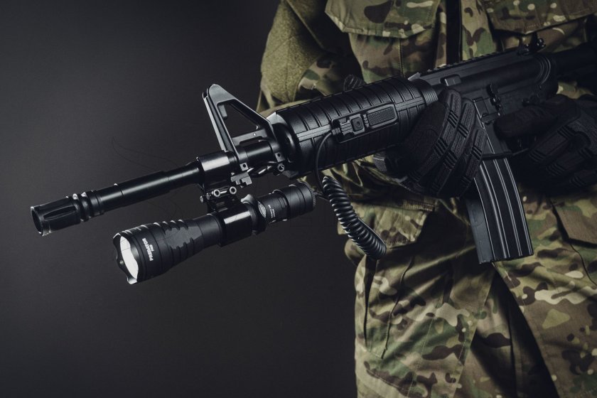 Montage sur arme pour lampes Armytek AWM-01