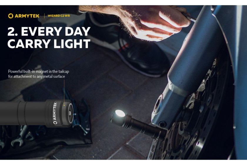 Lampe multifonction Armytek Wizard C2 WR USB lumière chaude/rouge