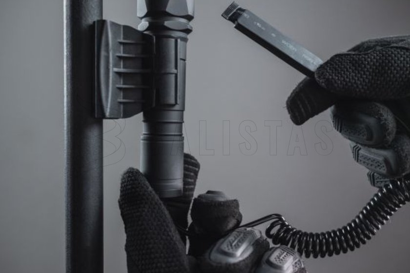 Lampe Armytek Dobermann Extended set - lumière blanche