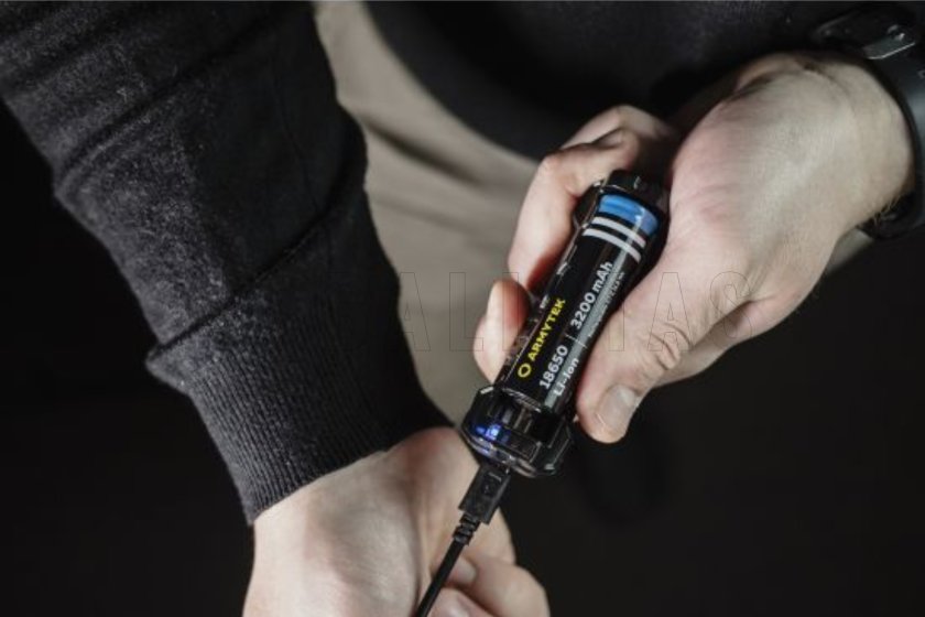 Lampe Armytek Dobermann Extended set - lumière blanche
