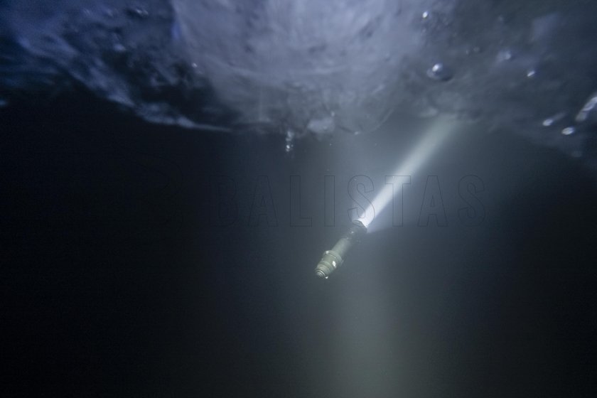 Zaklamp Armytek Dobermann PRO MAX wit licht