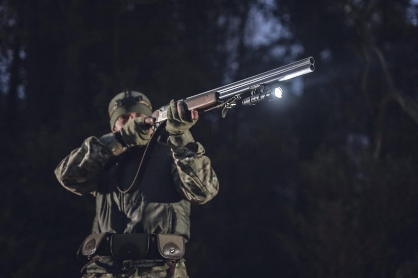 Zaklamp Armytek Dobermann PRO MAX wit licht