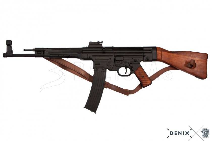 Replica Sturmgewehr 44 met draagriem, Duitsland 1943